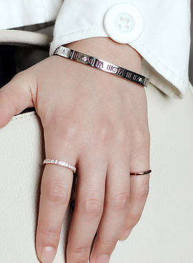 满钻戒指女潮人镶钻简单大气关节