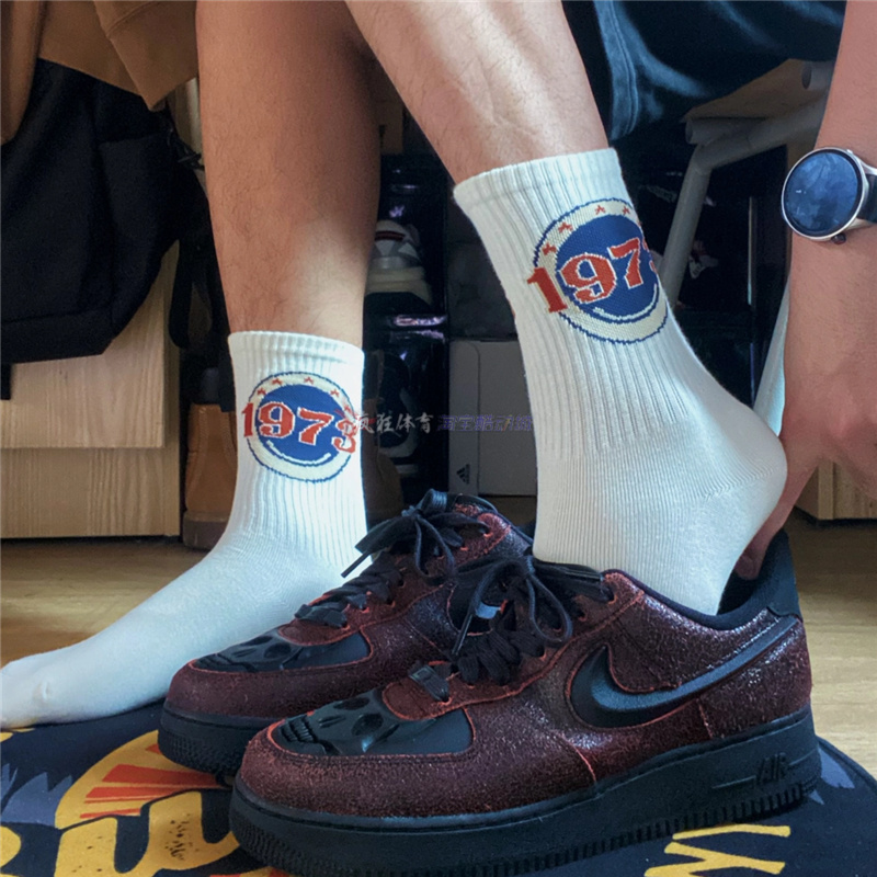 Nike AIR FORCE 1 RETRO耐克男子万圣节空军一号板鞋HV2016-001 - 图2