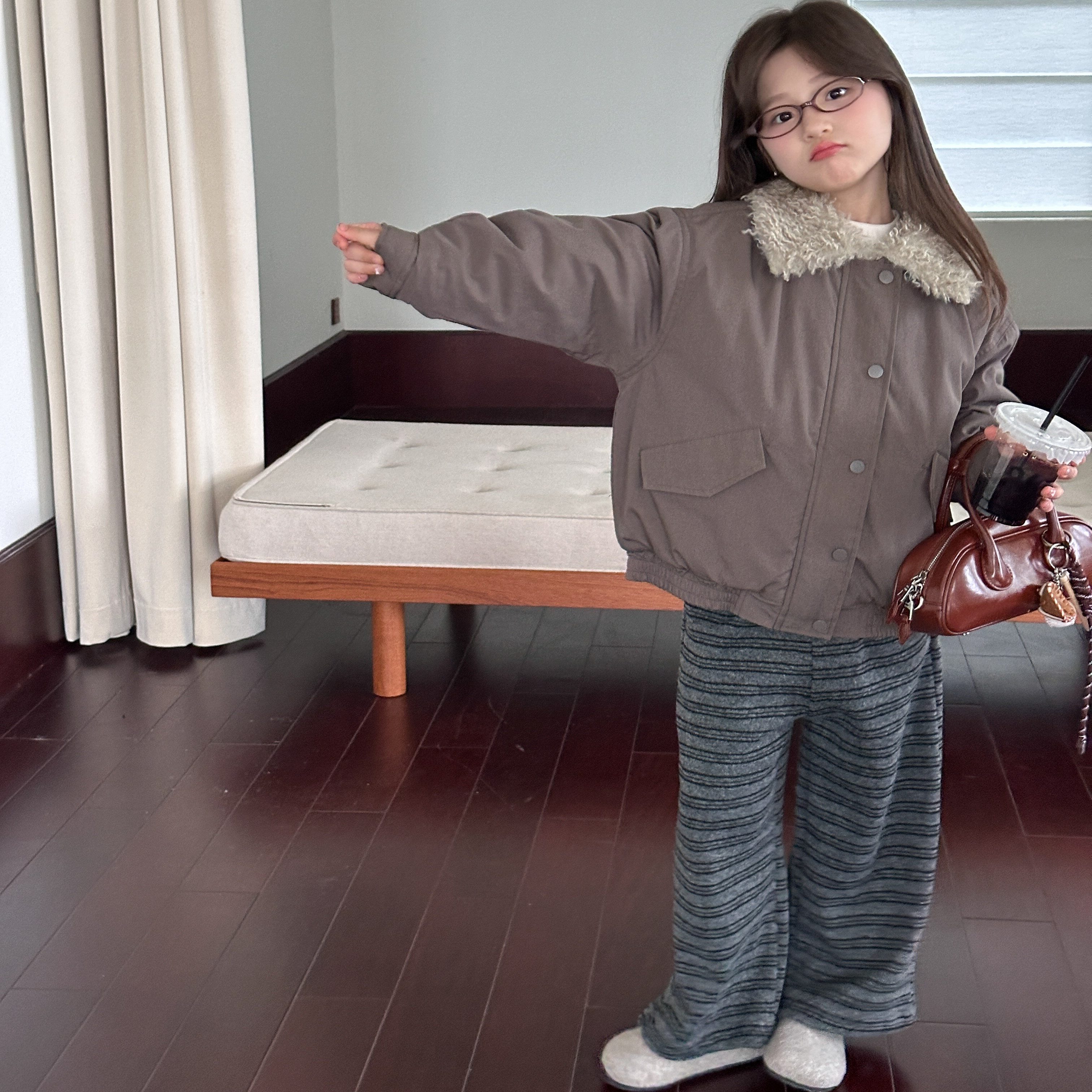 L家女童裤子2025冬装儿童韩系条纹阔腿裤中大童洋气加绒直筒长裤,淘宝优惠券,粉丝福利购,淘宝优惠卷