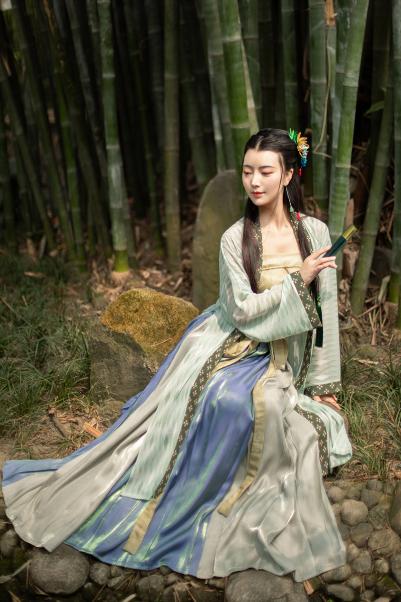 轻汉坊轻汉坊【玉堂春】原创汉服女宋制褙子抹胸一片式褶裙齐腰汉服夏0