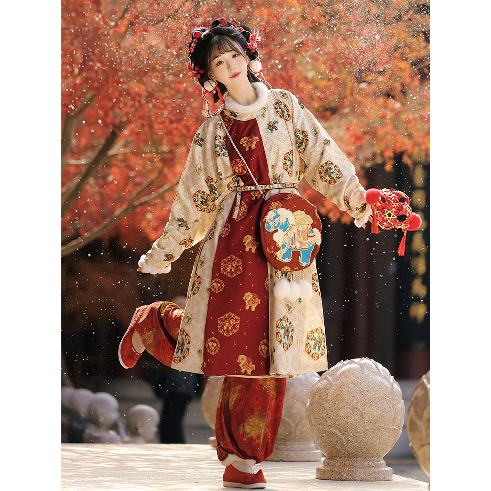 轻汉坊【马上来财】原创唐制圆领袍刺绣汉服灯笼裤复原风女冬加绒,淘宝优惠券,粉丝福利购,淘宝优惠卷