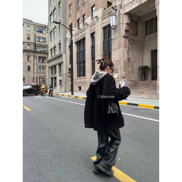 Premium slouchy black sherpa jacket