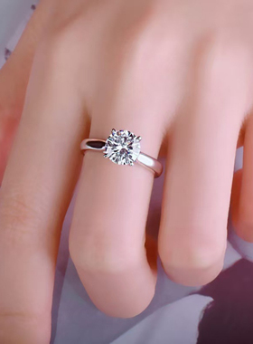 经典四爪一克拉戒指女时尚轻奢风