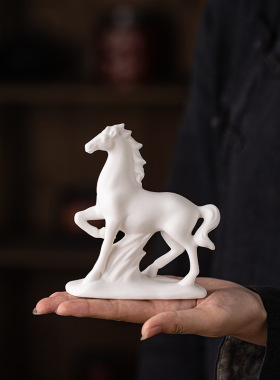 陶瓷八骏小白马摆件家居办公室玄关生肖马鱼缸造景装饰微景观摆设