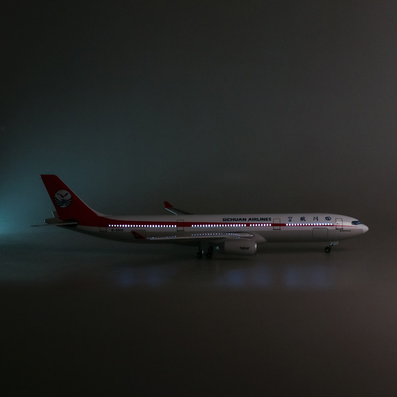 47cm带灯四川航空川航客机飞机模型空客A330仿真航模摆件收餐礼品