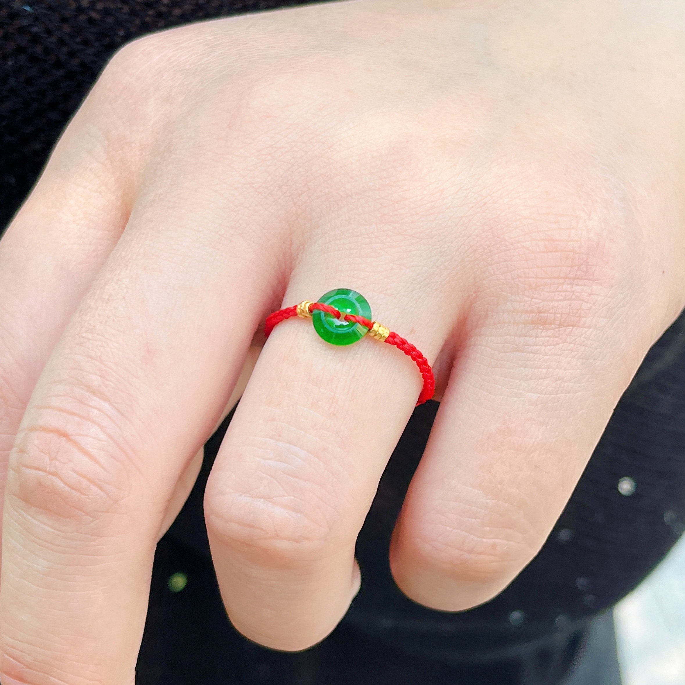 天然冰辣阳绿色翡翠平安扣编织款女戒指新中式可调节黄金红绳礼物,淘宝优惠券,粉丝福利购,淘宝优惠卷