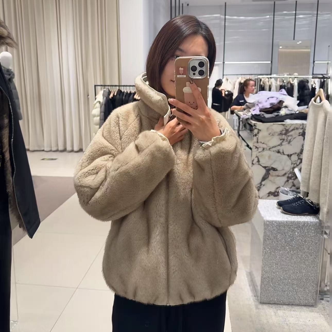 定制2025冬高圆圆同款翻毛领拉链宽松显瘦休闲百搭收腰两面穿外套,淘宝优惠券,粉丝福利购,淘宝优惠卷