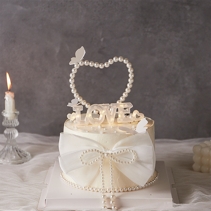 网红2024情人节蛋糕装饰珍珠爱心蝴蝶结摆件发光love灯插牌插件,淘宝优惠券,粉丝福利购,淘宝优惠卷