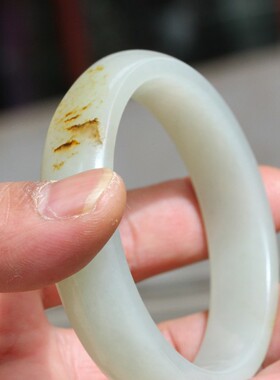 手镯玉石手镯和田玉籽料白玉