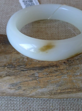 新疆和田玉老坑糖羊脂白玉手镯