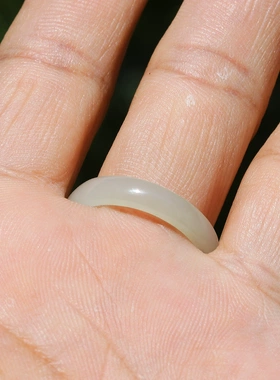 新疆和田玉籽料洒金皮白玉戒指