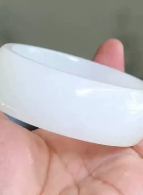 羊脂玉手镯新疆和田玉籽料