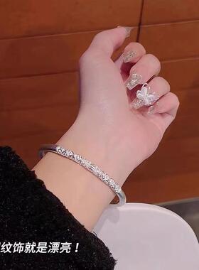 新款卷草纹银手镯女s999足银素圈手环古法纯银年轻款送女友礼物潮