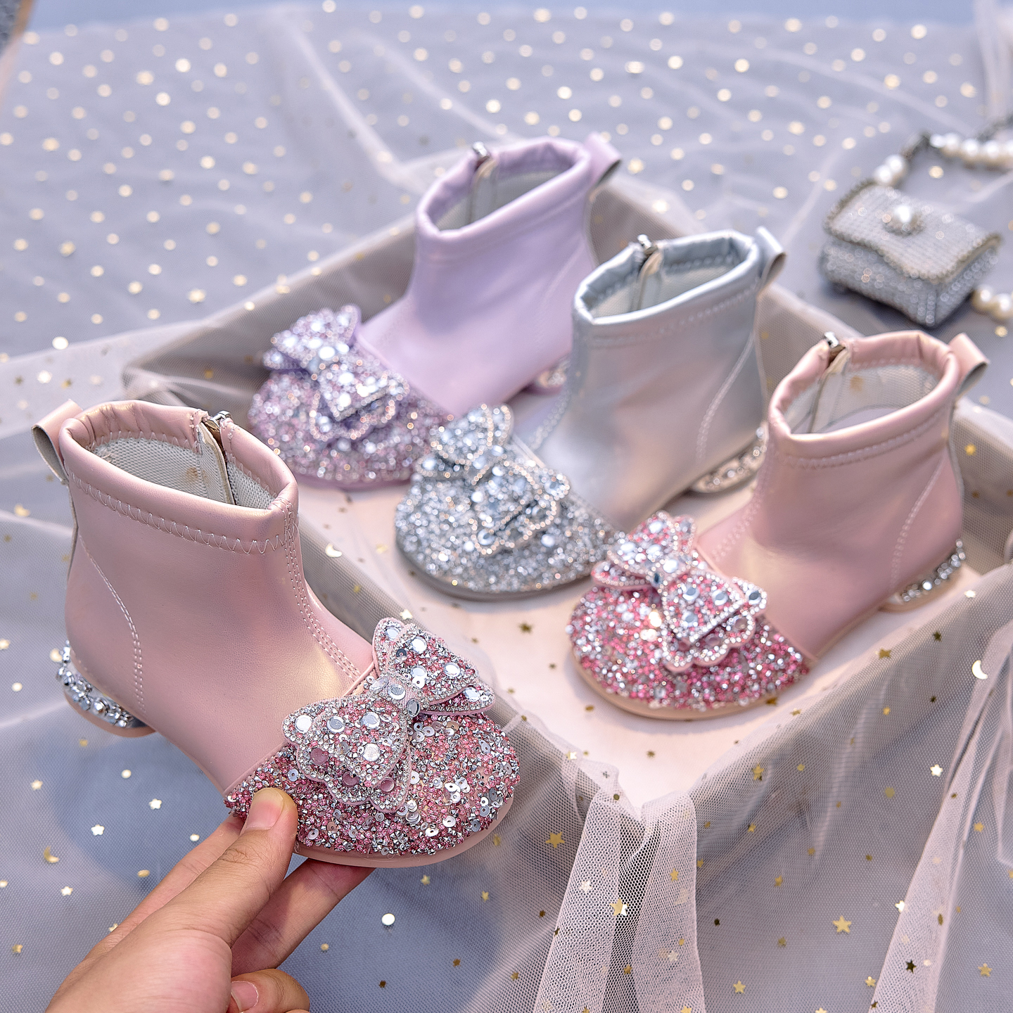 女童水晶短靴2025秋冬新款软底女孩公主鞋加绒儿童靴子高跟鞋皮靴 - 图0
