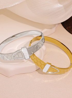 NVOXS原创设计贝壳镶钻手镯