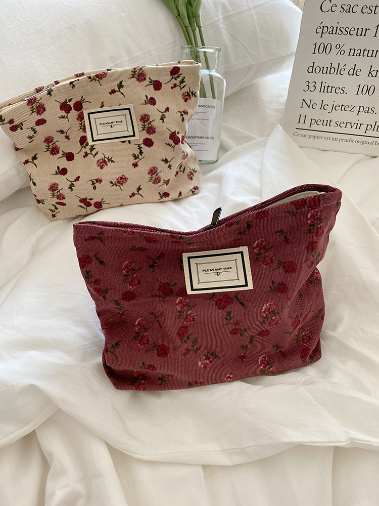 小白兔几灯芯绒蔷薇花化妆包女新款手拿包便携洗漱收纳袋复古简约,淘宝优惠券,粉丝福利购,淘宝优惠卷