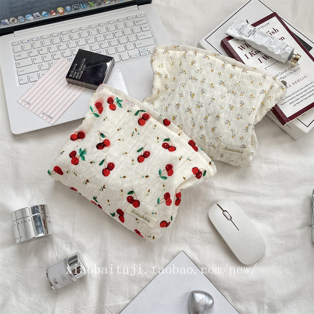 小白兔几  碎花夏季新款便携护肤品收纳袋旅行洗漱包帆布包手拿包,淘宝优惠券,粉丝福利购,淘宝优惠卷