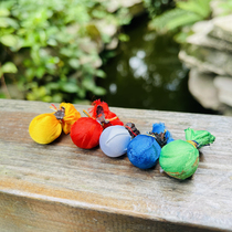 Tibets Caiji temple Zakis Zakkiram strokes the fortune of fortune and treasure a treasure