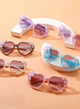 可爱儿童太阳镜独角兽装扮表演