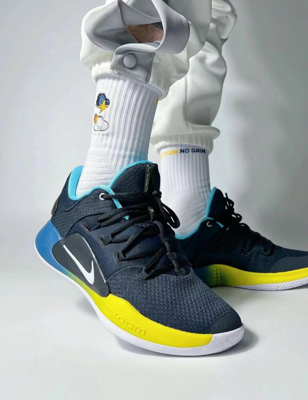 耐克 Nike Hyperdunk X Low耐磨低帮篮球鞋白色 FB7163-181-图0