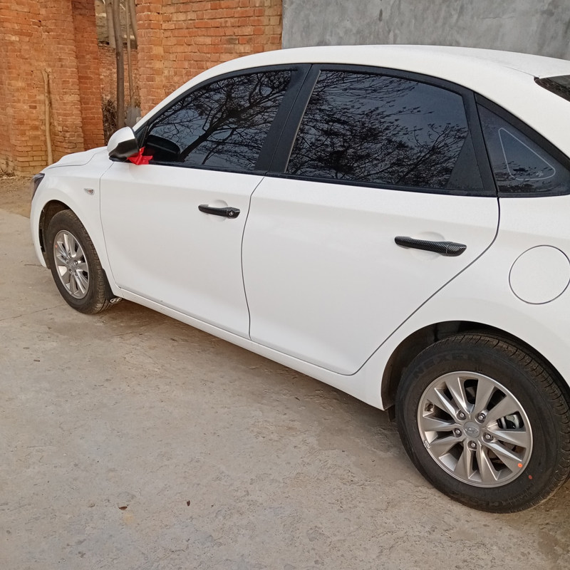 适用17款现代悦动拉手改装贴瑞纳/悦纳/领动车门把手装饰亮条碳纤