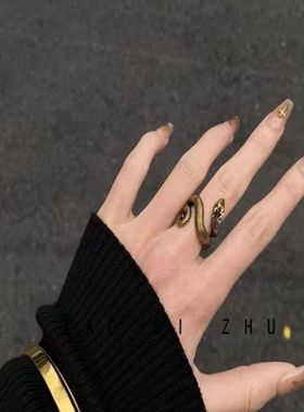 HTZS跨境新暗黑冷淡金色灵蛇小众设计蛇形戒指朋克可调节潮酷个性