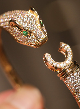 新款跨境风格时尚豹子手镯开口个性创意微镶锆石手环优雅女士手饰
