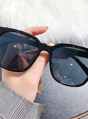 Summer Square Sunglasses for Lady Fashion Trendy Style Sun G