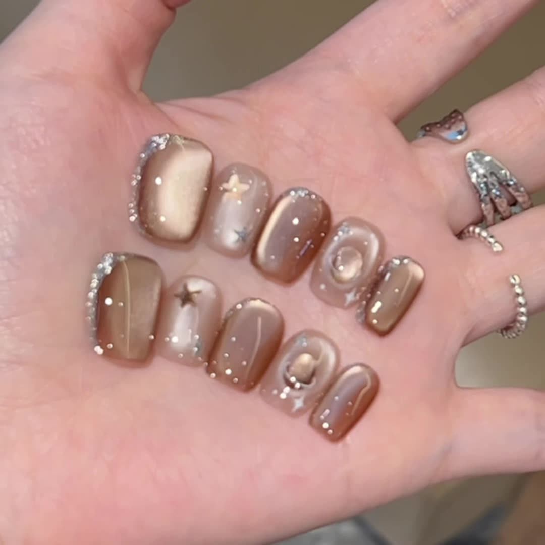 咖色星球秋冬美拉德星星猫眼纯手工穿戴甲短款气质灵动感手绘美甲,淘宝优惠券,粉丝福利购,淘宝优惠卷