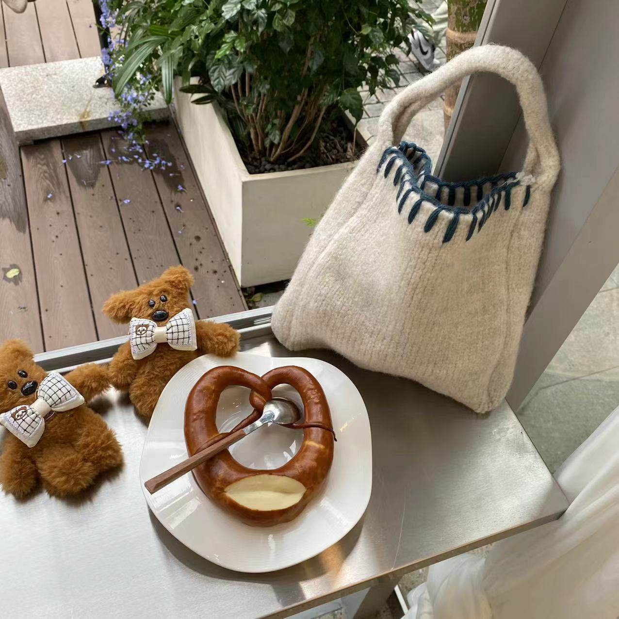 时尚小包韩国ins针织毛线手提包秋冬新款手工缝线锁边编织手提包,淘宝优惠券,粉丝福利购,淘宝优惠卷