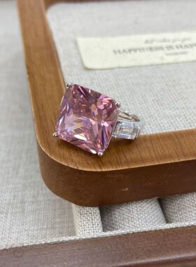 热销蓝粉白方形锆石复古订婚女士戒指欧美时尚新品蓝宝石手饰