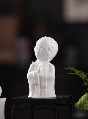 中式禅意人物雕塑摆件