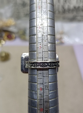 B13 满29元包邮  十字架镶嵌石头戒指