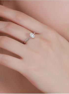 椭圆形鸽子蛋莫桑钻纯银戒指