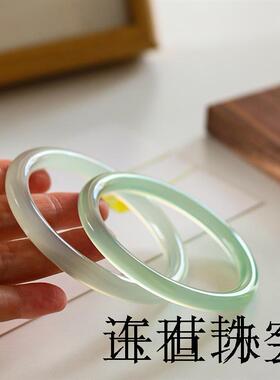 高冰种远山黛晴水绿玛瑙手镯石英岩玉髓女款叮当镯油青圆条玉镯子