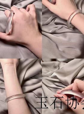 冷白冰纯天然玻璃种玛瑙手镯冰种紫罗兰色扁圆条蓝紫色玉髓证书