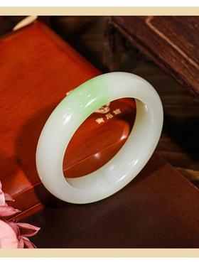 新疆和田玉镇店之宝玉手镯女款白底青海老坑翠青料飘花正圈玉镯子