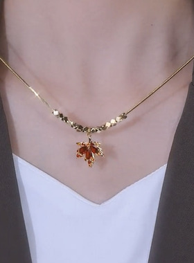 气质时尚洋气钛钢枫叶项链