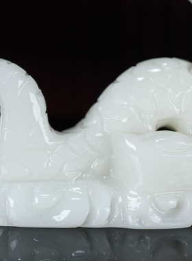 天然白玉石十二生肖蛇摆件