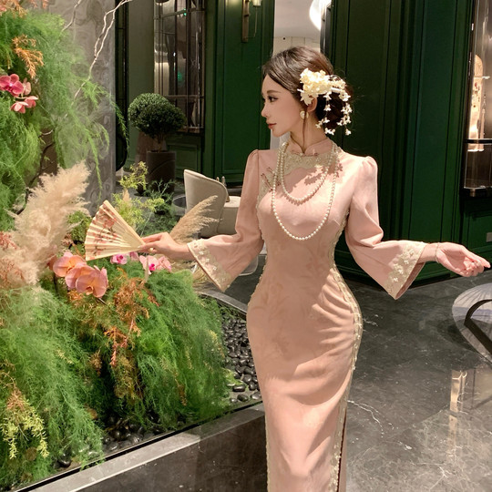 新中式国风气质秋冬温柔麂皮高级珠链蕾丝改良旗袍连衣裙 粉太太