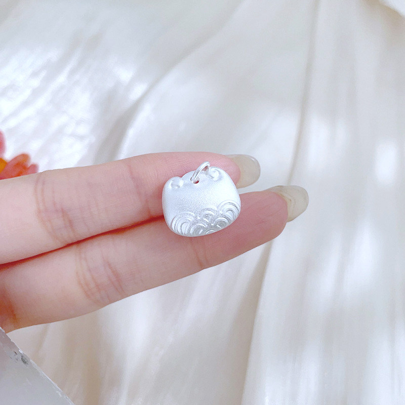 吉盟珠宝足银吊坠女挂绳小胖福锁包波浪纹简约百搭福字新中式国潮,淘宝优惠券,粉丝福利购,淘宝优惠卷