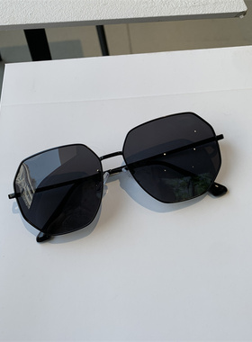 防紫外线方形女太阳镜