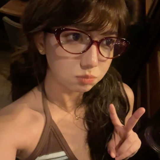 点睛安多拉红复古小猫眼平光镜女可配度数近视素颜神器方圆脸镜架