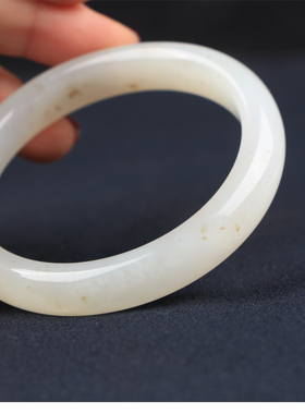 梵峙白玉手镯和田玉桂花