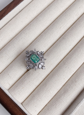 法国辉映祖母绿宝石戒指女轻奢