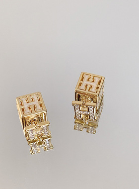 魅力磁场◆欧美轻奢感镶钻字母H