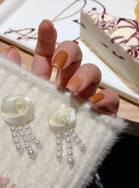 S925银针法式温柔超仙白色玫瑰花耳环女珍珠长款流苏气质时尚耳钉