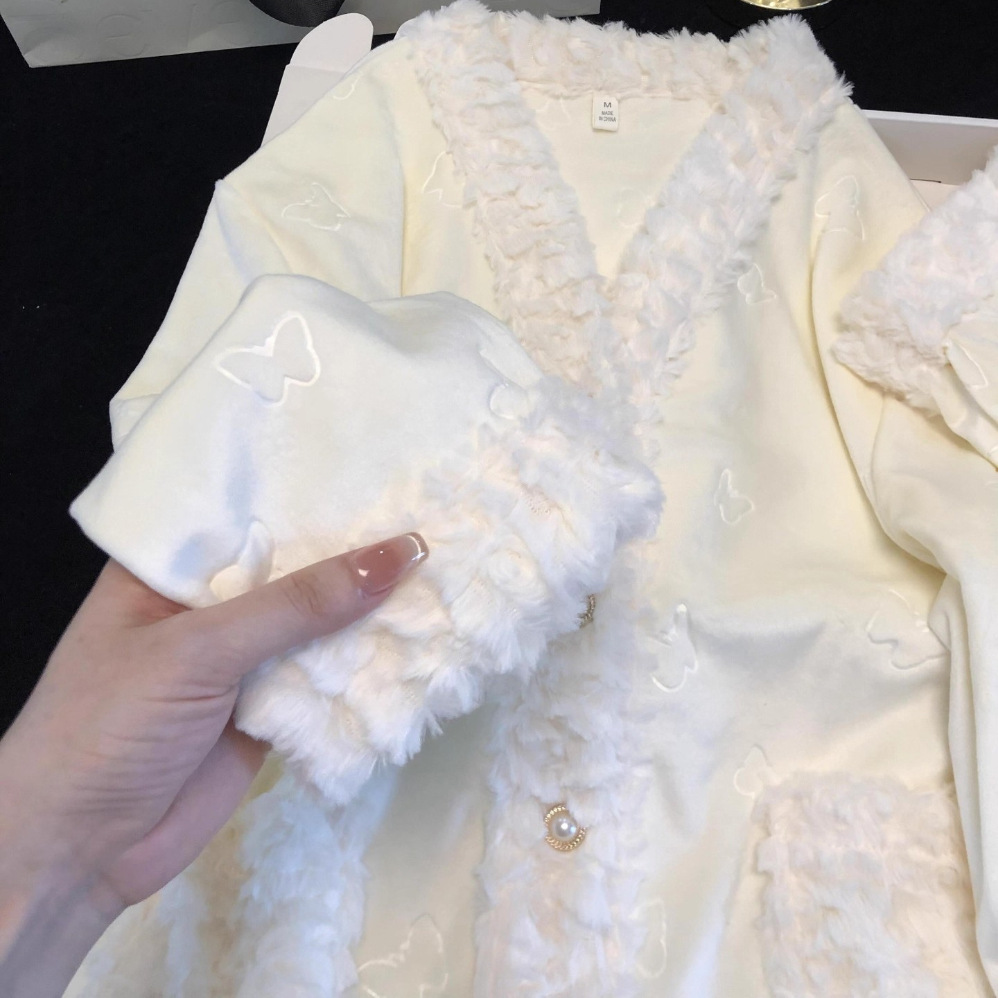 小香风海岛绒睡衣女款2025新款秋冬季高级加绒加厚柔软家居服套装