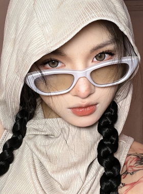 2025新款猫眼墨镜女小脸网红明星王嘉尔同款小框高级感太阳眼镜男