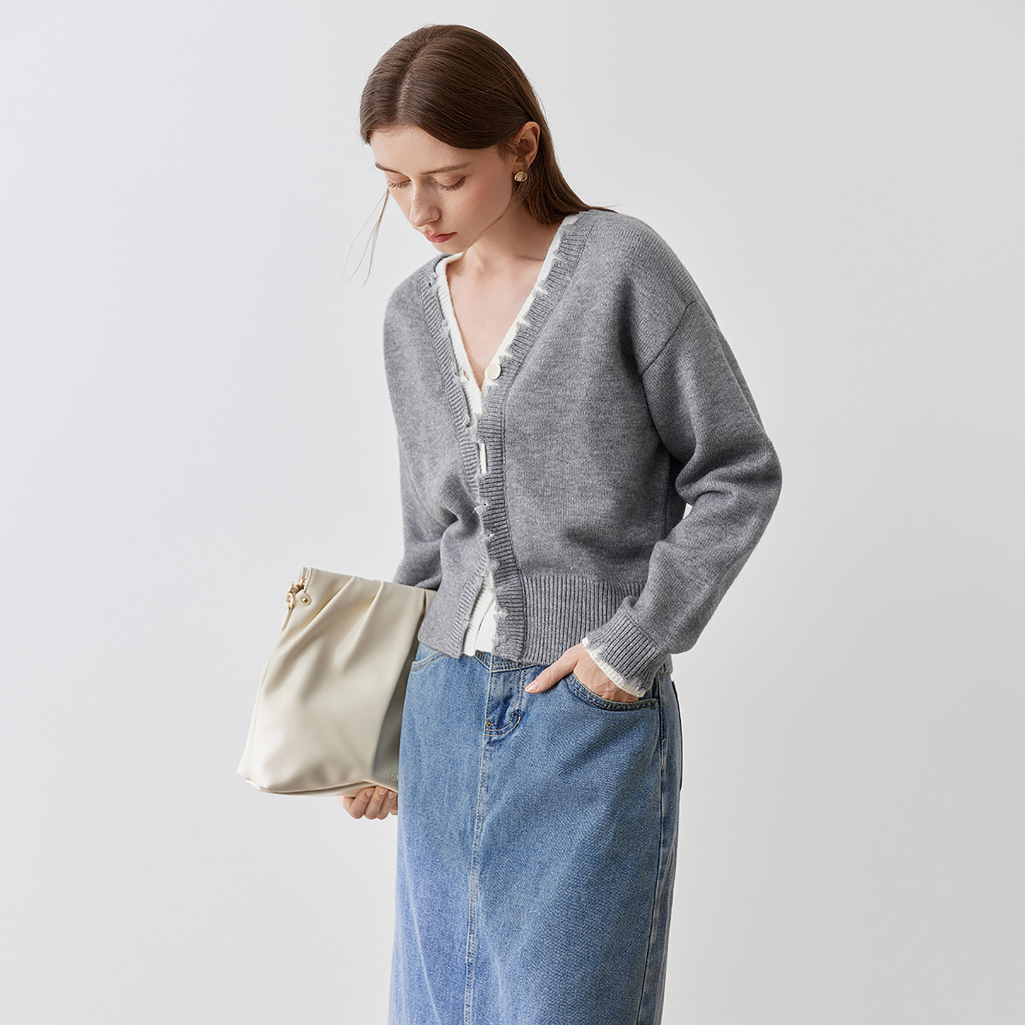 MEETLADY超好看撞色毛衣外套女2024冬季新款慵懒松弛感针织开衫女,淘宝优惠券,粉丝福利购,淘宝优惠卷